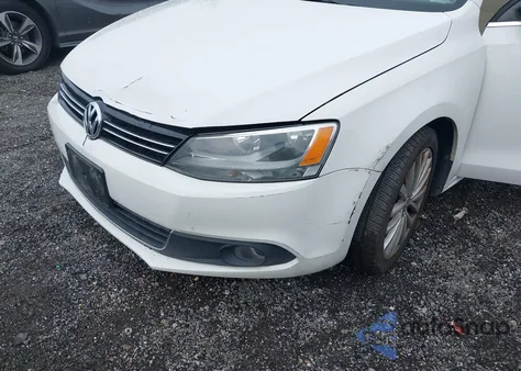 2013 Volkswagen Jetta 2.5L Sel from USA, damaged, VIN 3VWLP7AJ3DM412888